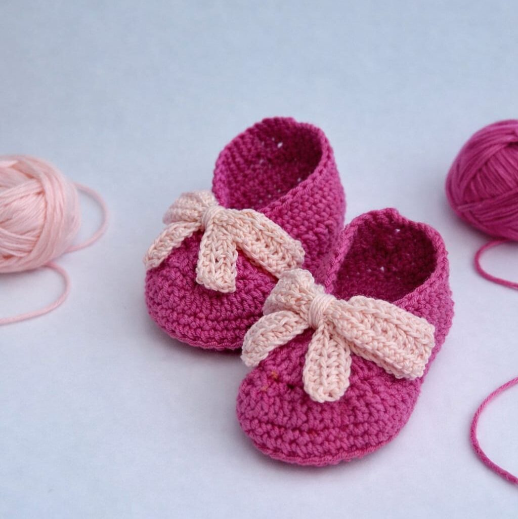 pink-crochet-shoes